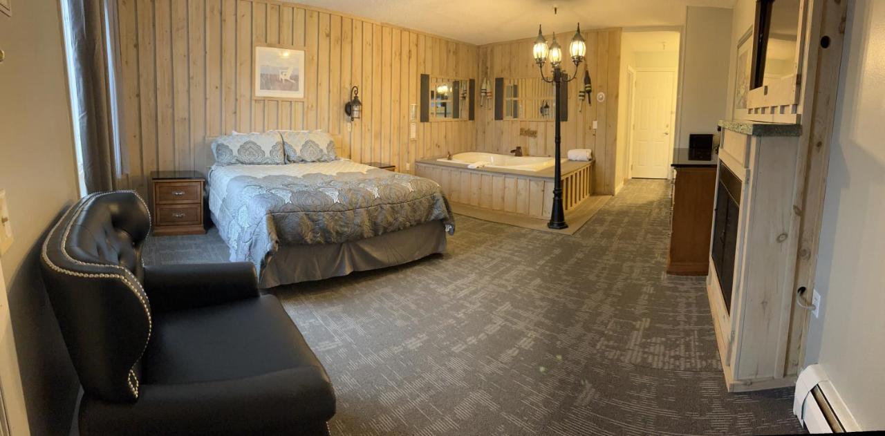Vacationland Inn & Suites Brewer Exterior foto